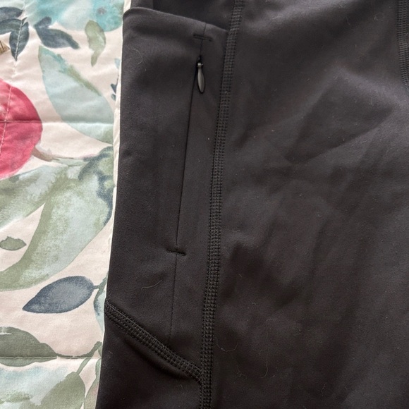 Avia Women's Black Bike Shorts - Picture 4 of 11